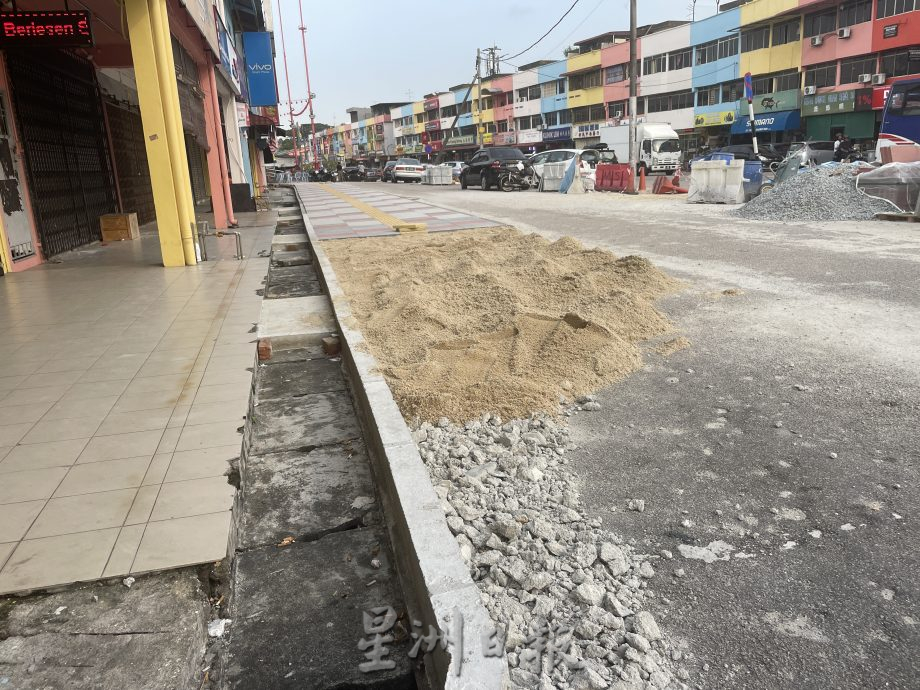 **已签发**柔:封面:【特稿】:马西老街美化复兴中 ,市民:新的固然好,问题也不少