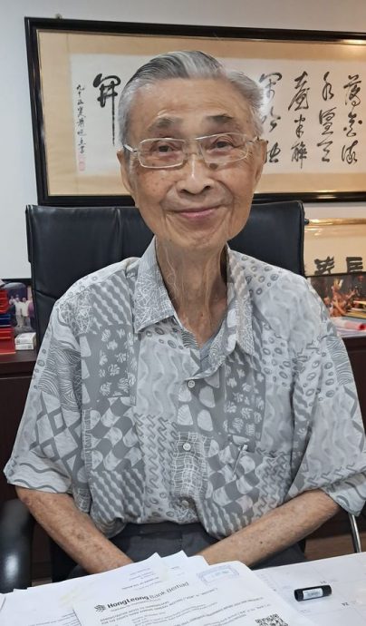 **已签发**柔:新旧对照:发生在皇家山的故事
