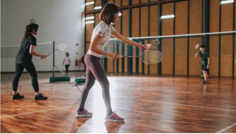 **已签发**柔:狮城二三事:新加坡公共羽球场仍难预订,恐出现“黄牛现象”