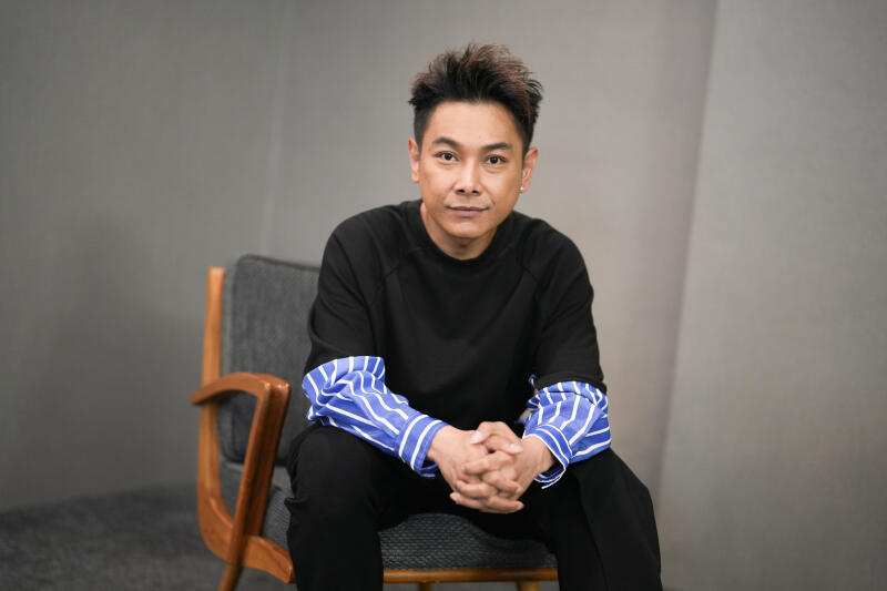*已签发*柔:狮城二三事:狮城艺人廖永谊商场外遇袭 脸中3刀忧毁容