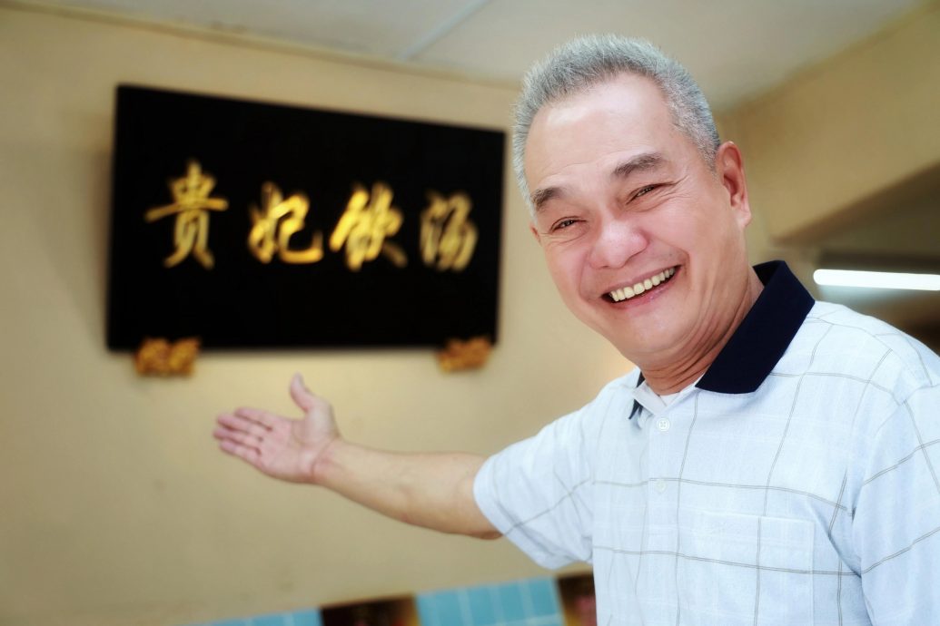 *已签发*柔：狮城二三事：田铭耀首次挑战方言剧 依赖刘谦益不信包勋评