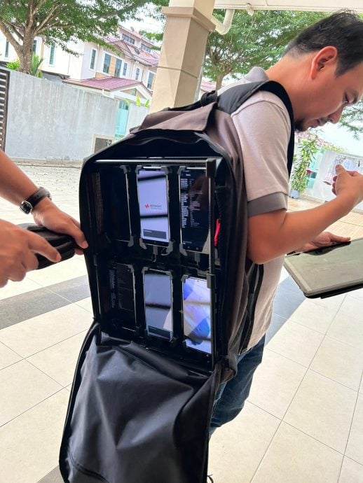 **已签发**柔:銮3区通讯信号弱,周忠信:柔通讯委会寻找解决方案
