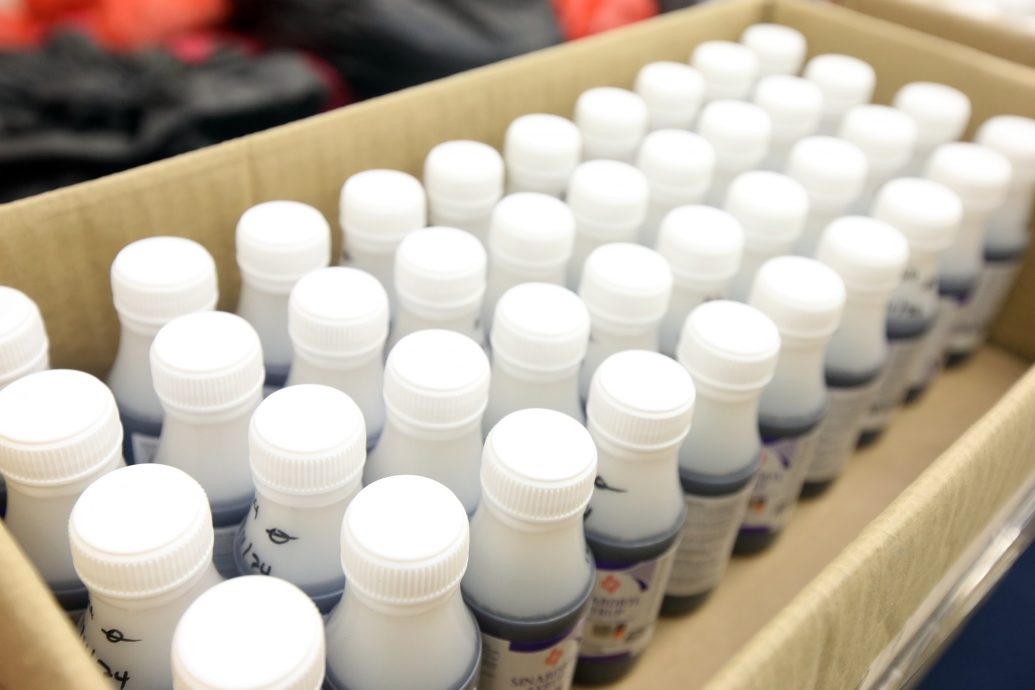 邻国走私逾吨哥冬叶入境分销·毒贩运毒遭巡警撞破 11人落网