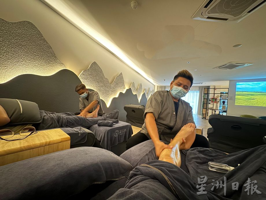 扩大服务性行业聘外劳 旅游业者:缓解人手短缺 为游客提供更好服务