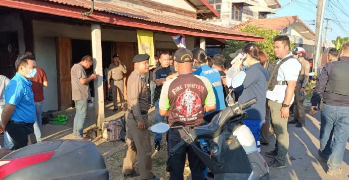 拉开手榴弹扔向警察 毒贩失足摔倒炸死自己