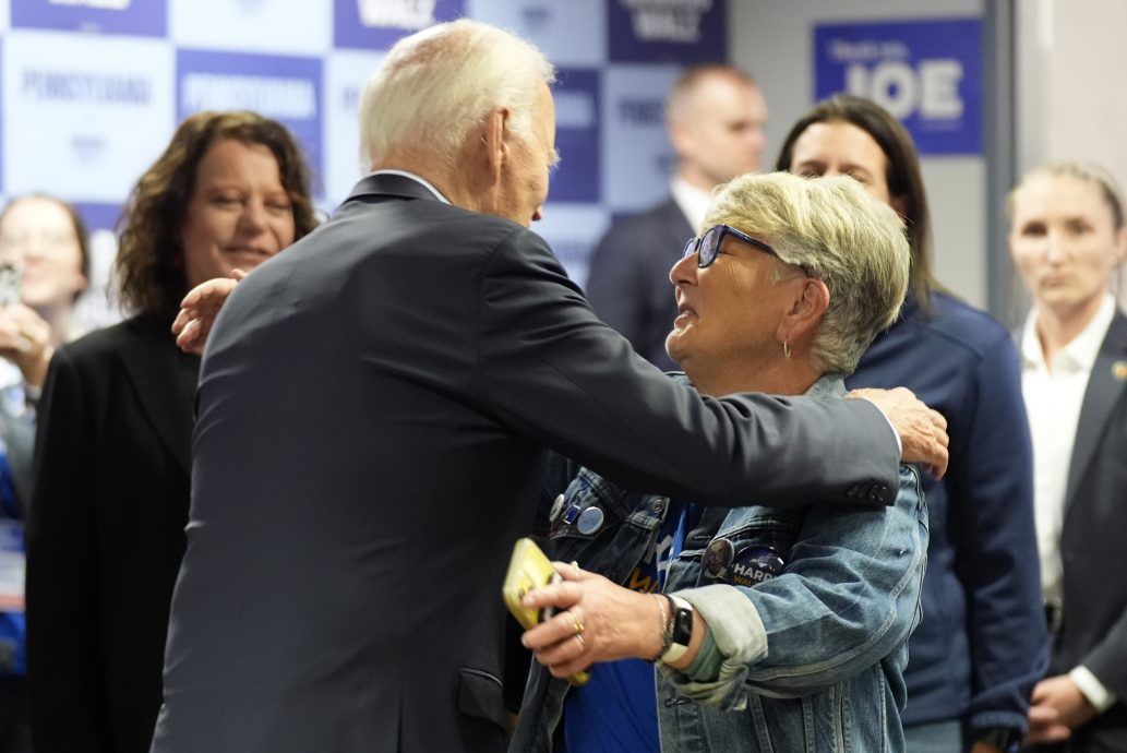 拜登助选终点站又失言? 称想修理特朗普