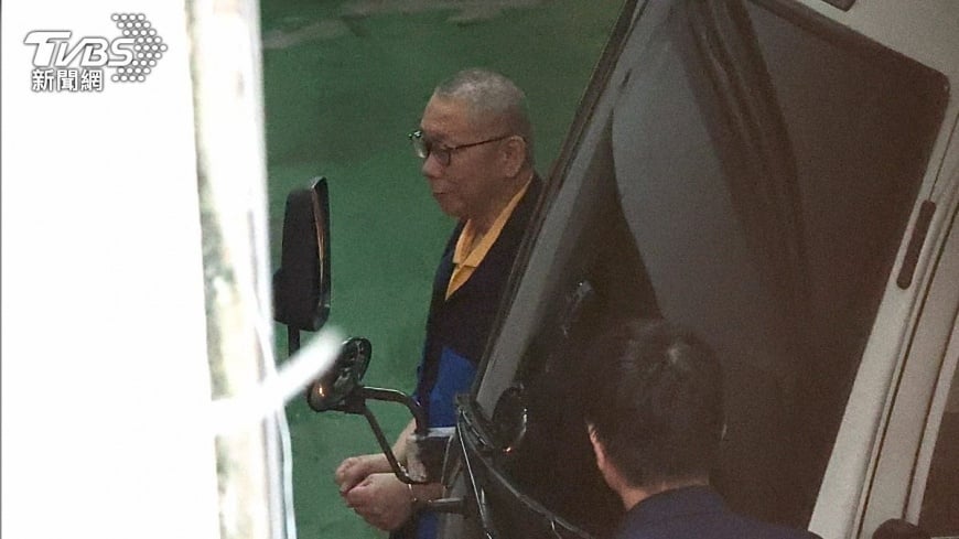 无声抗议? 柯文哲剃光头 延押后首提讯惊见新造型