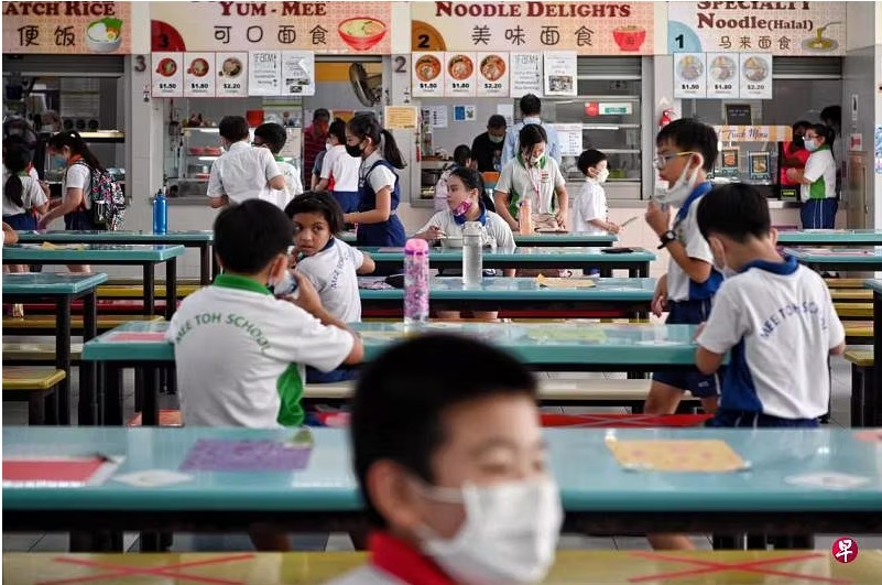 柔:(已签发)狮城二三事:学校食物摊主陆续退休 狮城教育部探讨中央厨房模式
