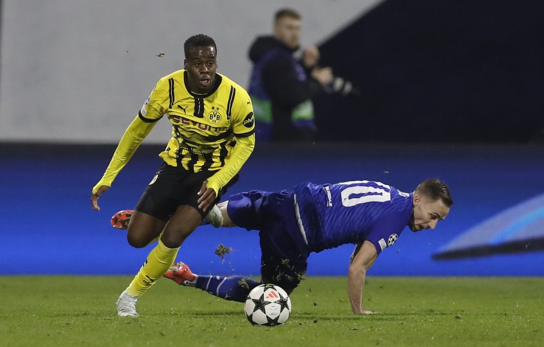 欧冠杯|补时绝杀被取消 维拉闷和祖云