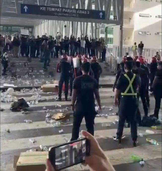 求真:演习逼真,民众以假乱真谣传机场发生枪战致4人死