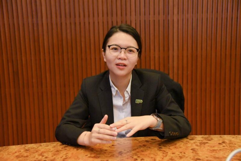 星期天头条:流浪狗课题 Fz100456983416