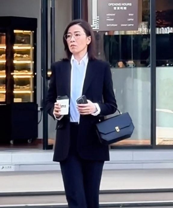 深圳拍剧流出生图照 佘诗曼律师Look曝光