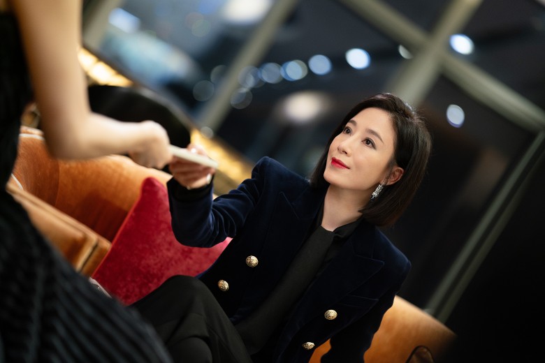 胡定欣撼赢杨茜尧 《巾帼》成收视之冠