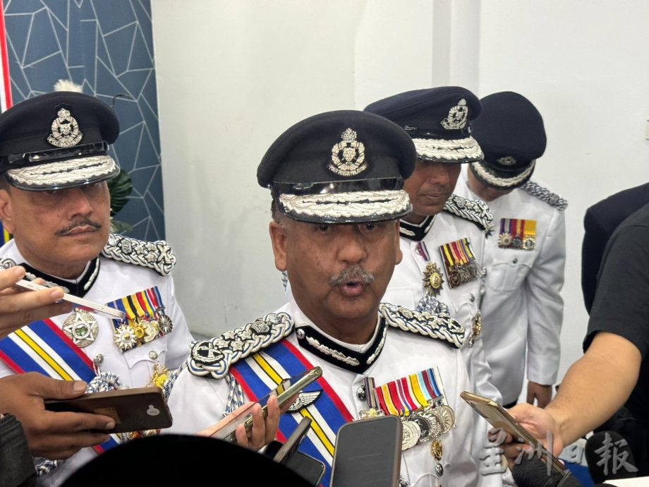 警察办公时间外出享乐? 总警长:出动无人机监督