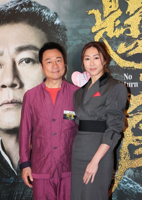 认脱单男友是圈外人 胡定欣曝闺密团已见过