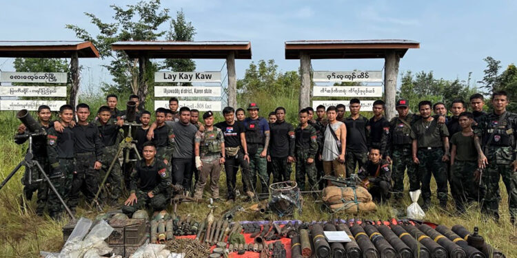 星期天头条／(如不够稿可选用)缅甸内战和 Fz100456598206