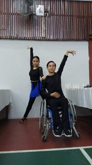 Fz100457626812 A32486157