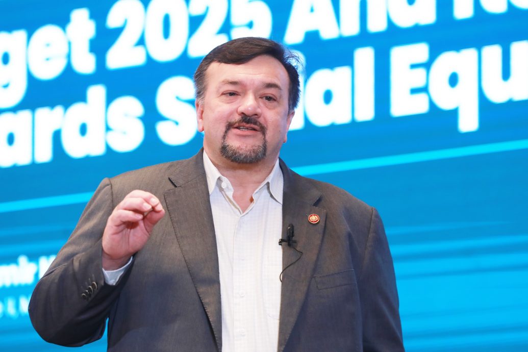 阿米尔韩查:强制外籍员工缴纳公积金 促进工资平等