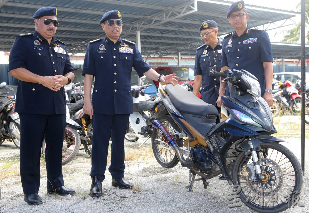 陆交局总监:首4天充公135违规摩托车 5个最高违规行为