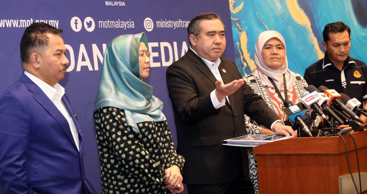 陆兆福:陆兆福:先研究利弊 乐龄更新驾照不设限 / 主