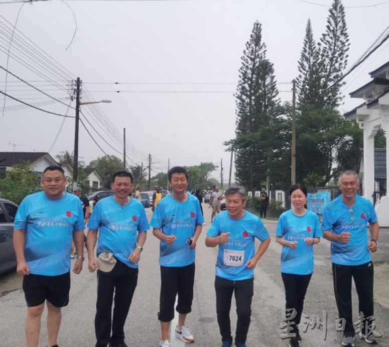 颜登逸:邀友族参加义跑,传递华教的开明与多元