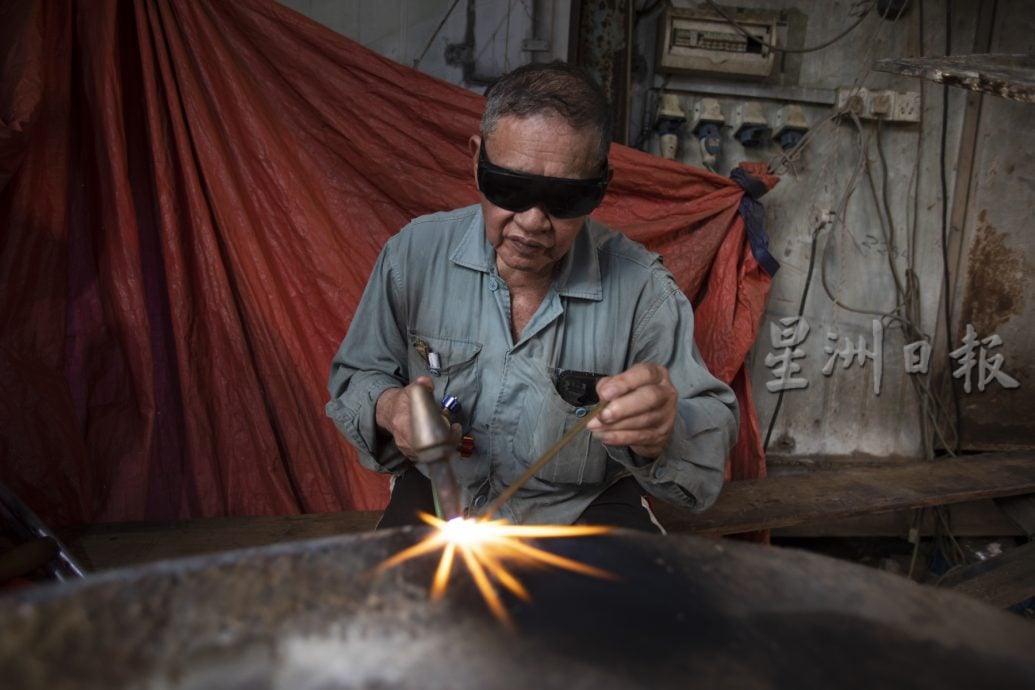 星角摄:即将消失的传统修理木船行业