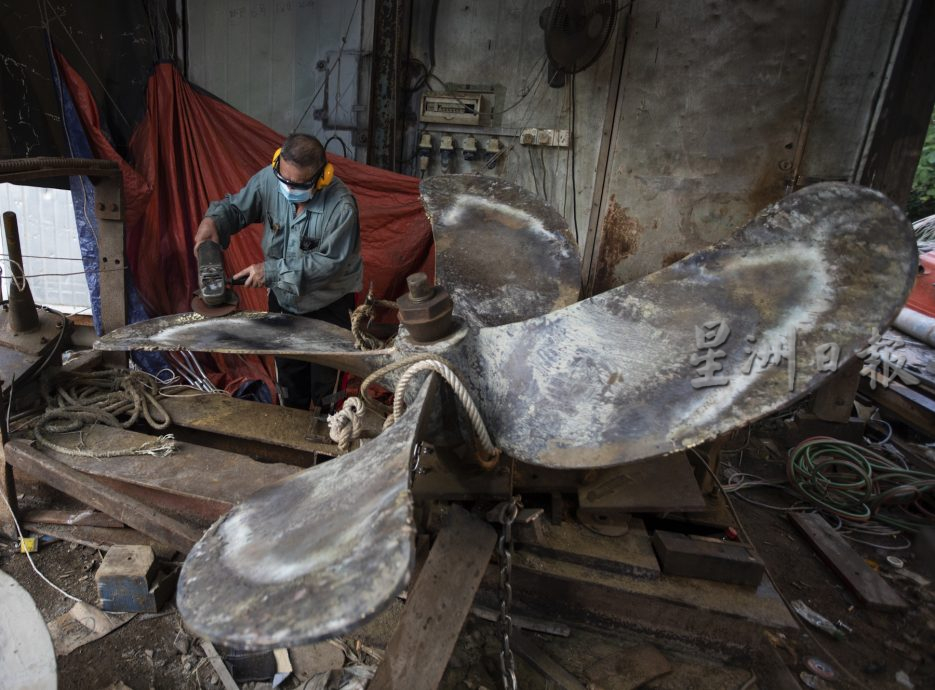 星角摄:即将消失的传统修理木船行业