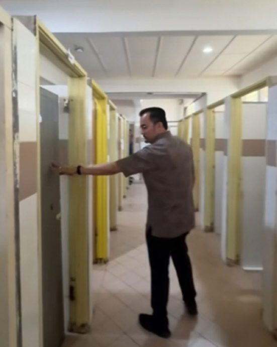 (全国)阿斯拉夫突检交怡MRSM,惊讶一碰厕门即倒