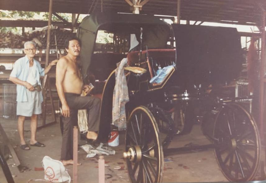 (古城封面主文)制作马车
