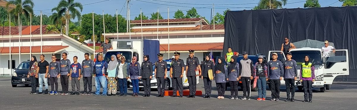 (古城版)内贸局执法人员展现自卫术