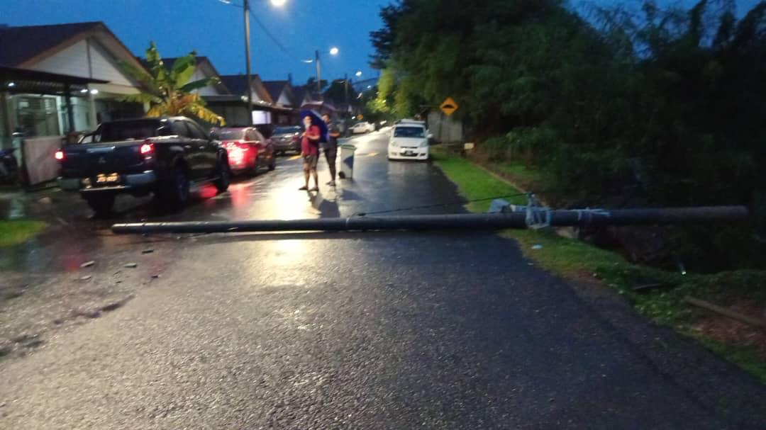 (古城第三版主文)豪雨造成住花园沟渠泥崩现大坑洞