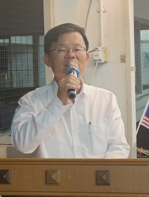 (大北马)主文/原来吉打路组屋电梯无法每层楼都停靠 曹观友允诺协助提升电梯