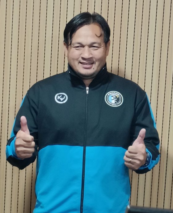 (大北马)主文/槟足球俱乐部迎新主帅 魏子森撂狠话:达标才能续约