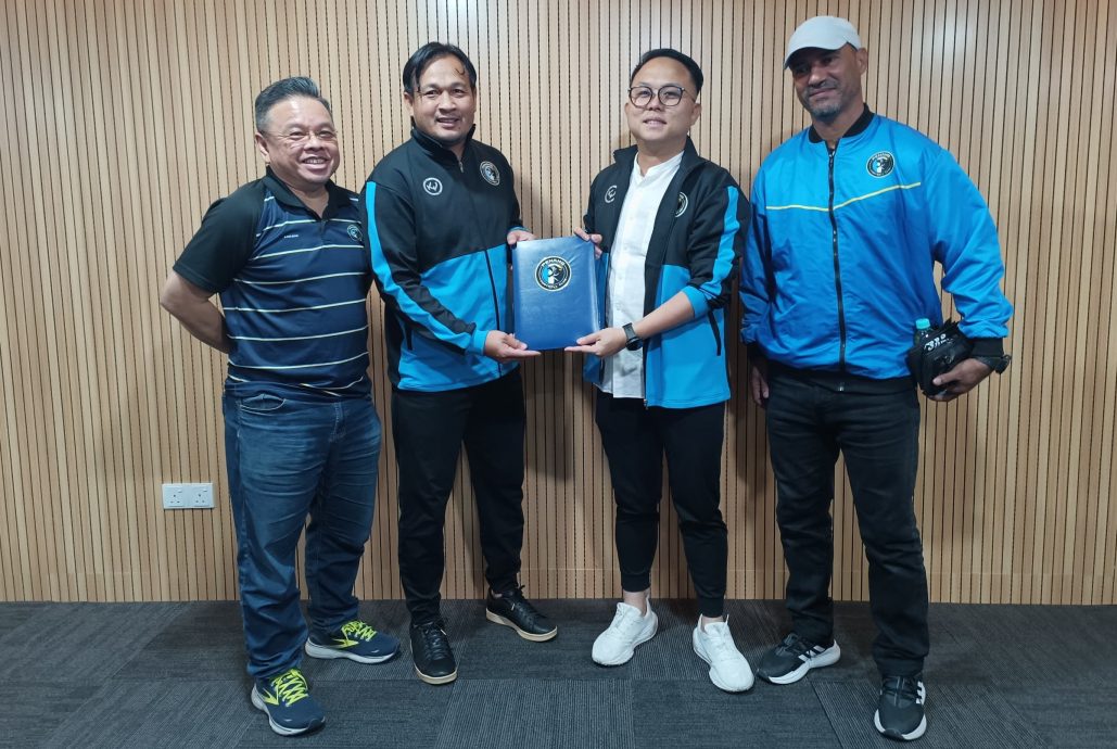 (大北马)主文/槟足球俱乐部迎新主帅 魏子森撂狠话:达标才能续约