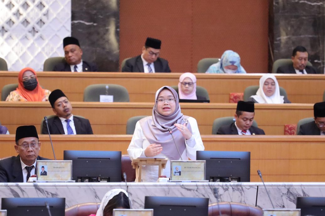 (已签发)柔:【州议会】“柔佛州综合投诉中心”开发应用程式?阿米拉爱莎促三思避免重叠