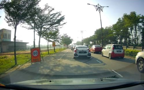 (已签发)柔:【州议会】州政府成立专门委员会 讨论疏导交通拥堵问题