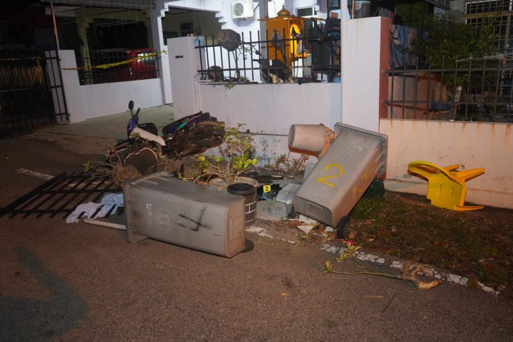 (已签发)柔:他人住家外吵闹引起口角 1印男被砍死数友人受伤