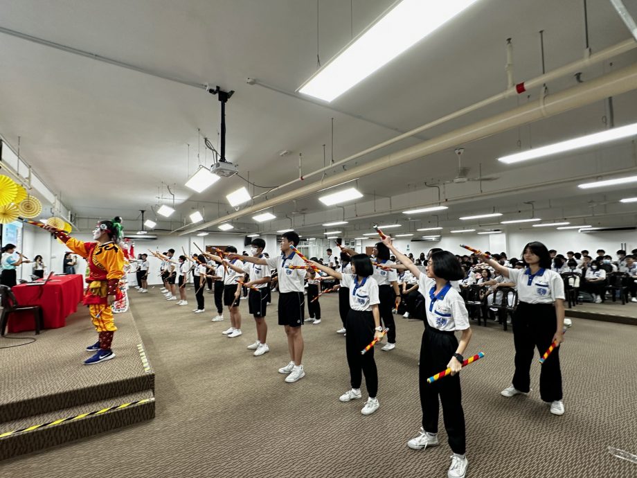 义兴英歌队应邀   至达城宽中办文化讲座