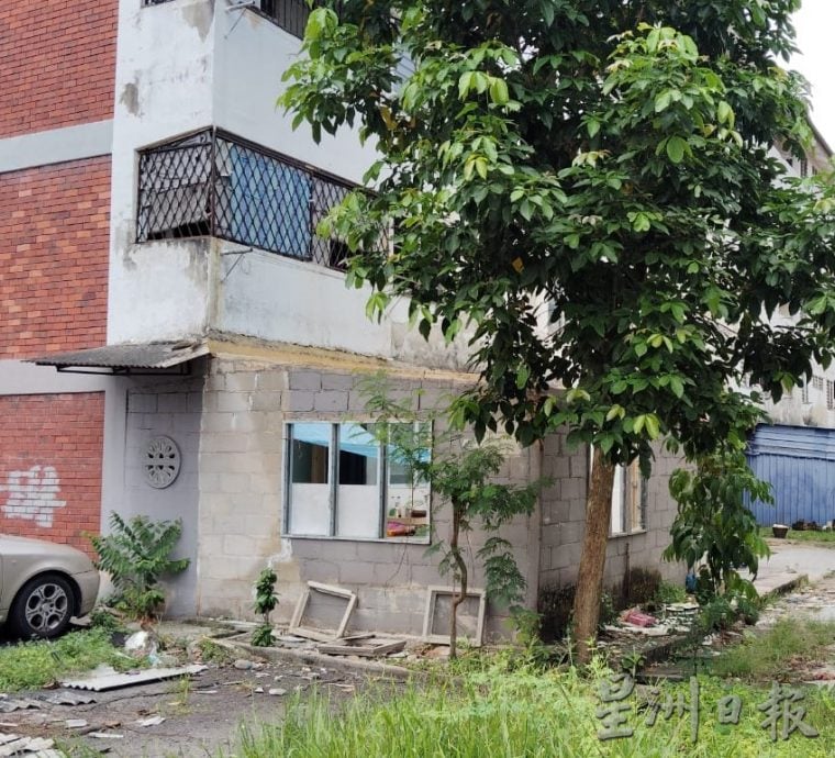 (已签发)柔:**封面**东甲组屋获提升 居民盼恢复热闹景象