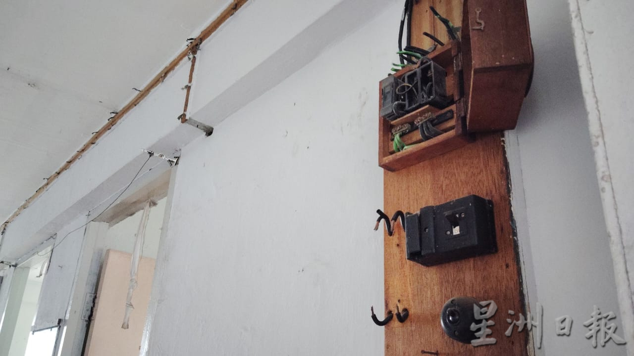 (已签发)柔:**封面**东甲组屋获提升 居民盼恢复热闹景象