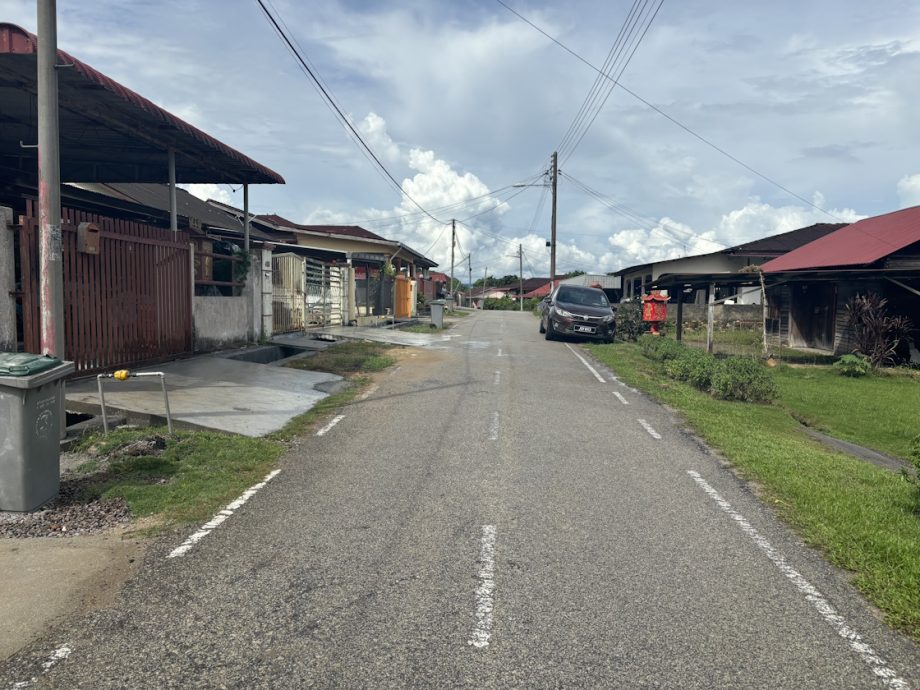 (已签发)柔:武吉仕砵新村法兰西邱路 沟渠提升工程竣工