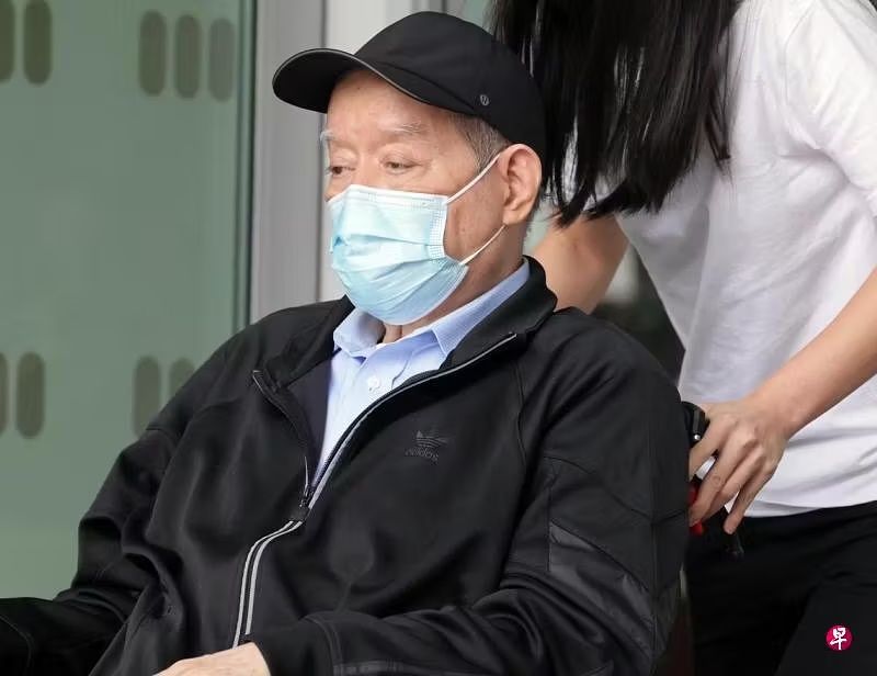 (已签发)柔:狮城二三事:指示职员骗银行发放逾1亿新元 82岁狮城“燃油大王”林恩强判监17年半