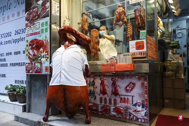 (已签发)柔:狮城二三事:狮城食品局拟放宽限制 出国旅行可带回15公斤食品