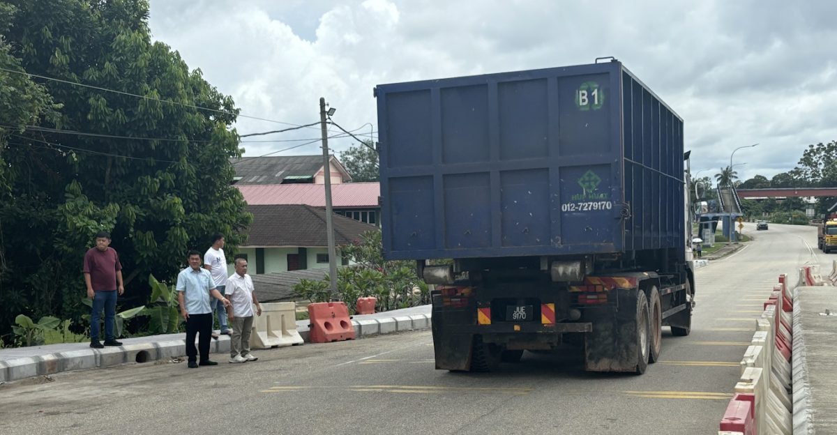 (已签发)柔:行人道与路面差2呎无梯级,设计被指潜藏危险欠妥当