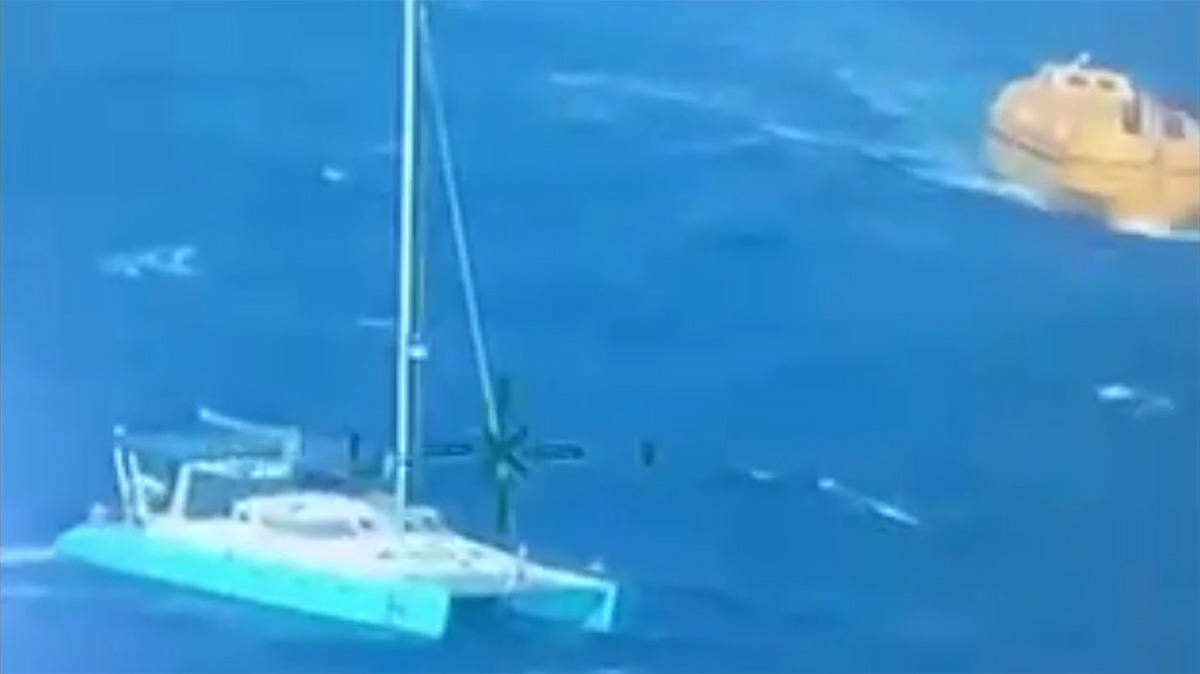 (有视频)船只在百慕达海域遇险 12月才首航的邮轮驰援救出4人