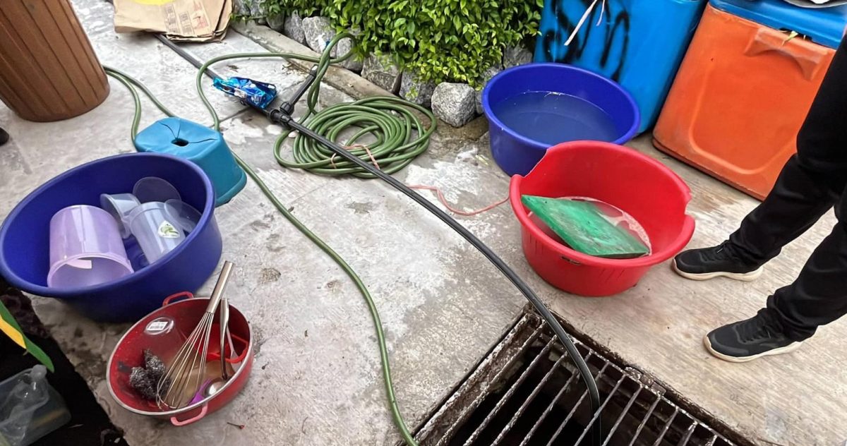 (版2头)大都会:乌雪市议会突击检查熟食小贩/6图