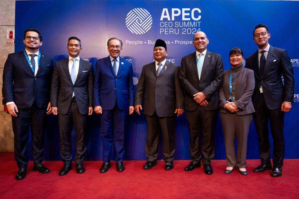 安华:拟多管齐下调整政策 · 突破官僚障碍吸引全球投资