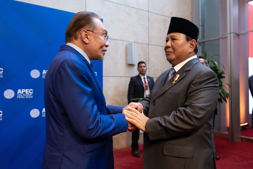 安华:拟多管齐下调整政策 · 突破官僚障碍吸引全球投资