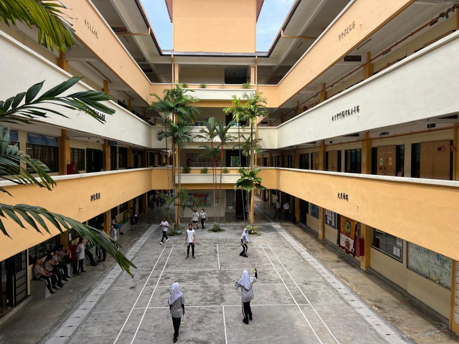 校园我董:巴生中华华中董事长李登基