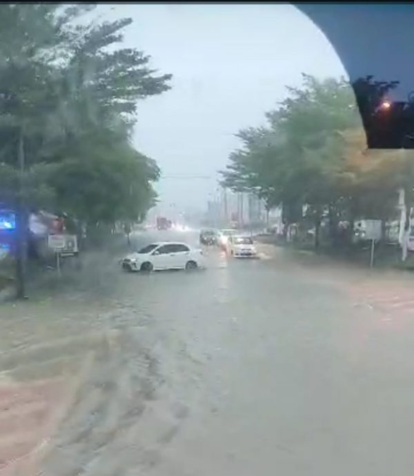 NS淡边/长命雨致河水泛滥 利民济各地遇水劫